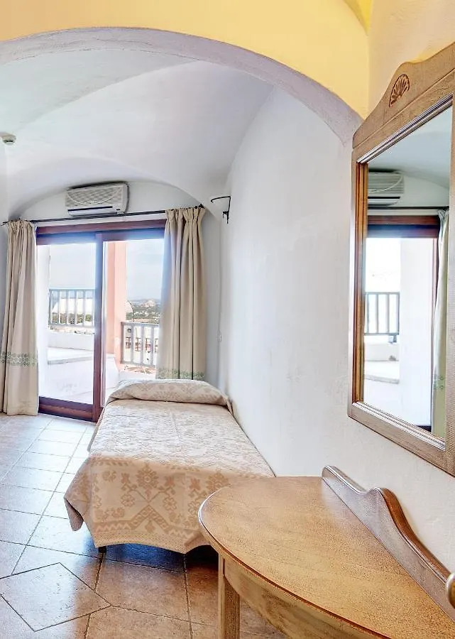 Hotel Li Graniti Baja Sardinia