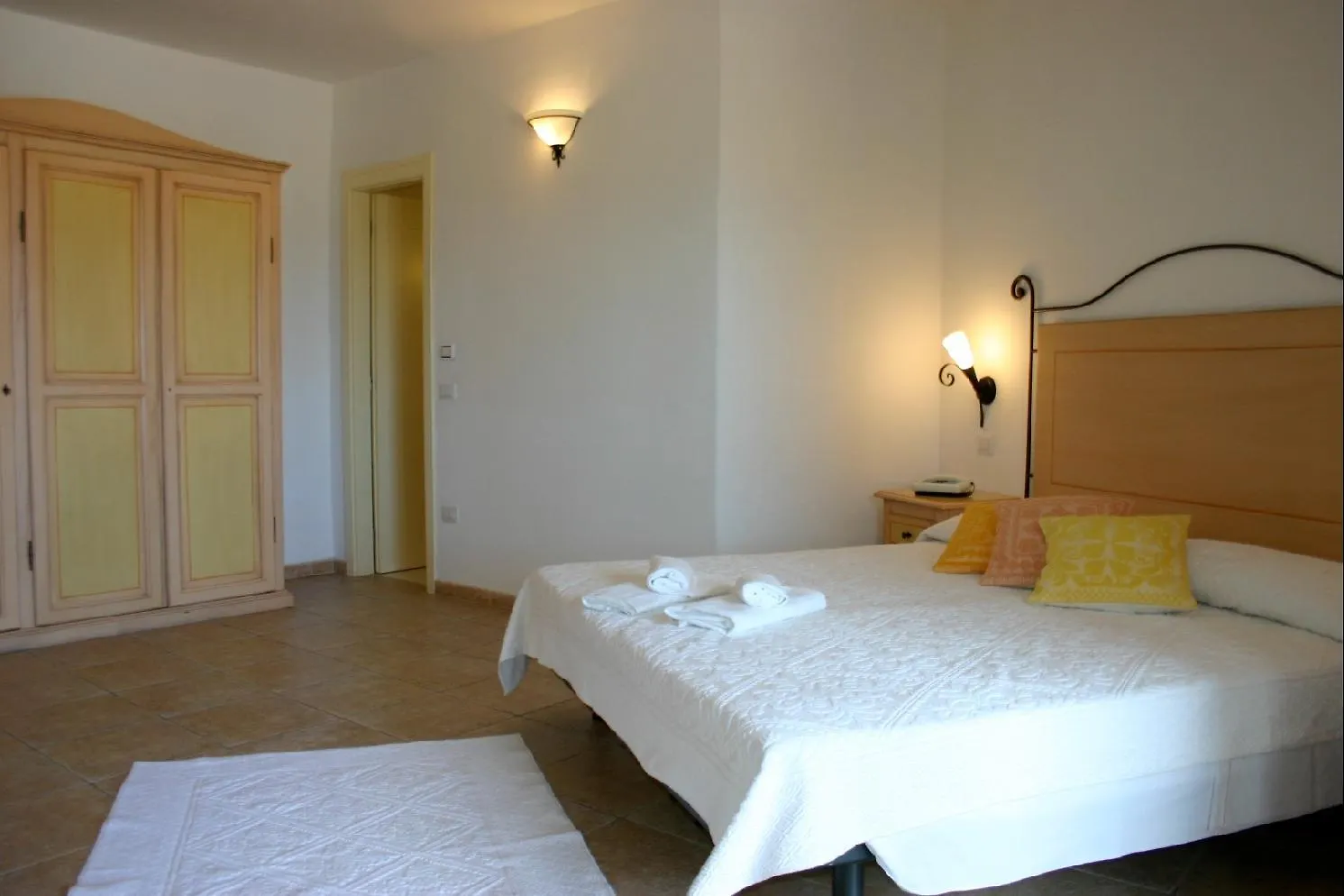 Hotel Li Graniti Baja Sardinia