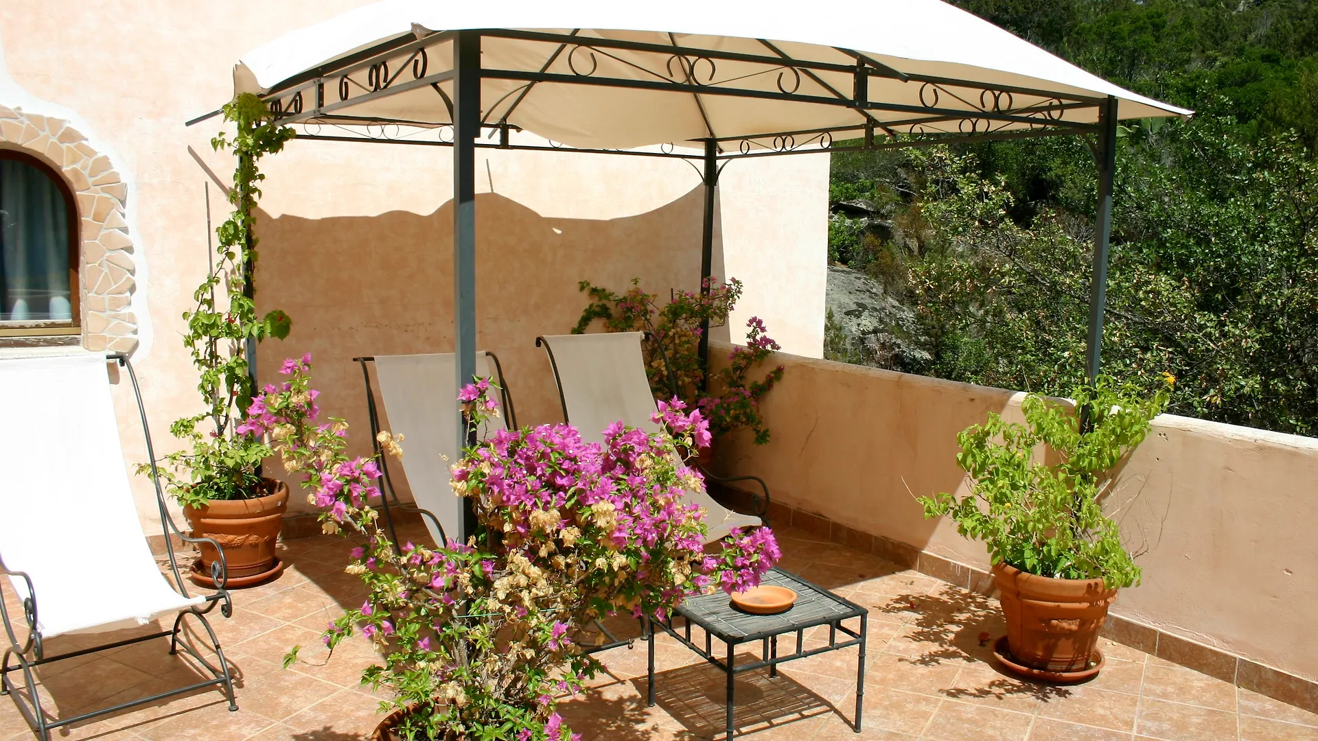 Hotel Li Graniti Baja Sardinia