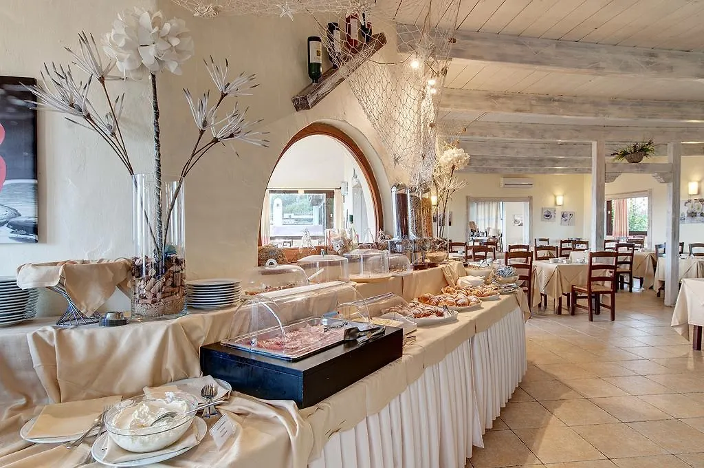 Hotel Li Graniti Baja Sardinia