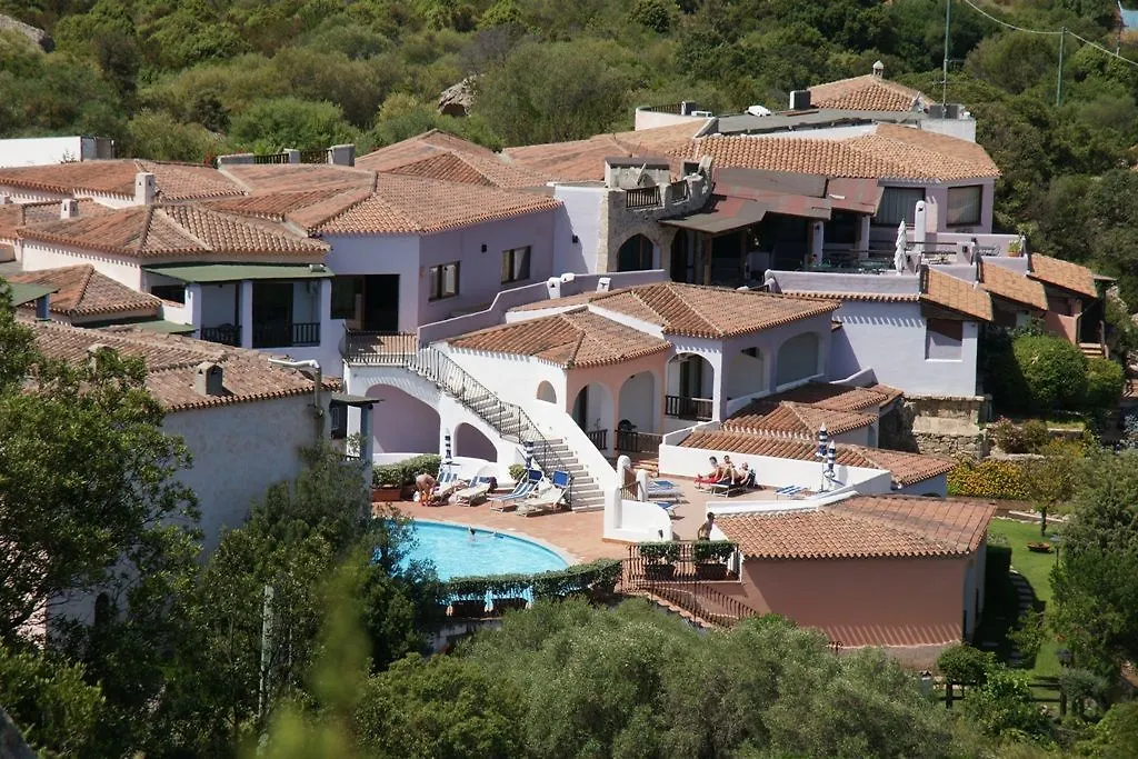 Hotel Li Graniti Baja Sardinia 4*,
